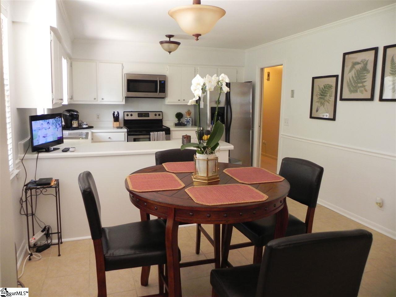 208 Brooks Road Mauldin, SC 29662 - Photo 11 of 29