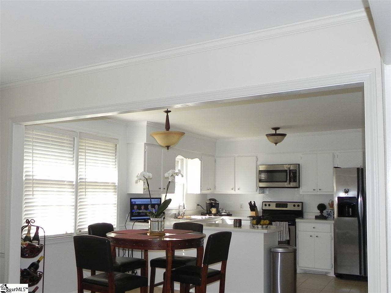 208 Brooks Road Mauldin, SC 29662 - Photo 13 of 29