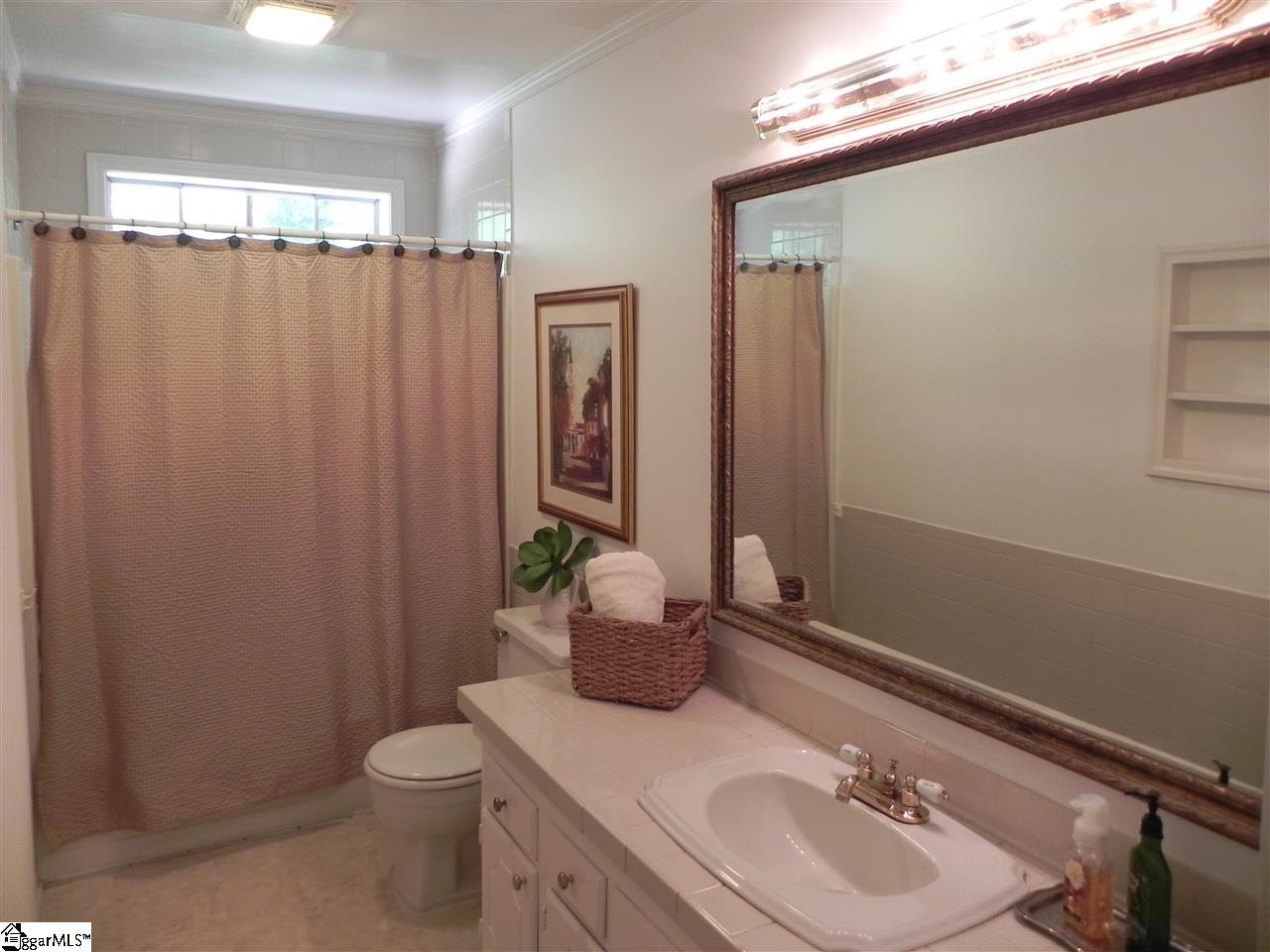 208 Brooks Road Mauldin, SC 29662 - Photo 17 of 29