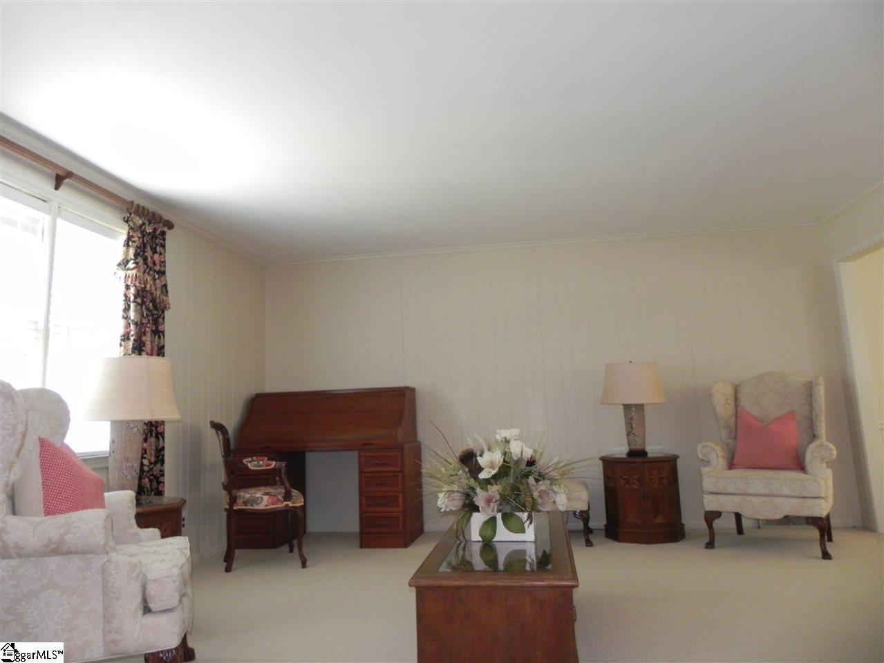 208 Brooks Road Mauldin, SC 29662 - Photo 8 of 29