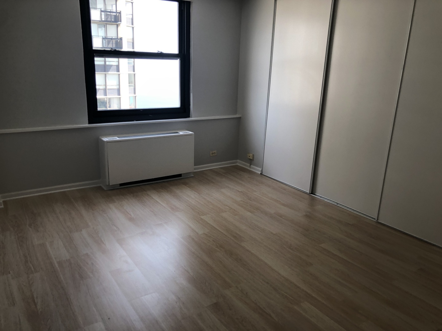 5701 North Sheridan Road, Unit 18T Chicago, IL 60660 - Photo 8 of 11