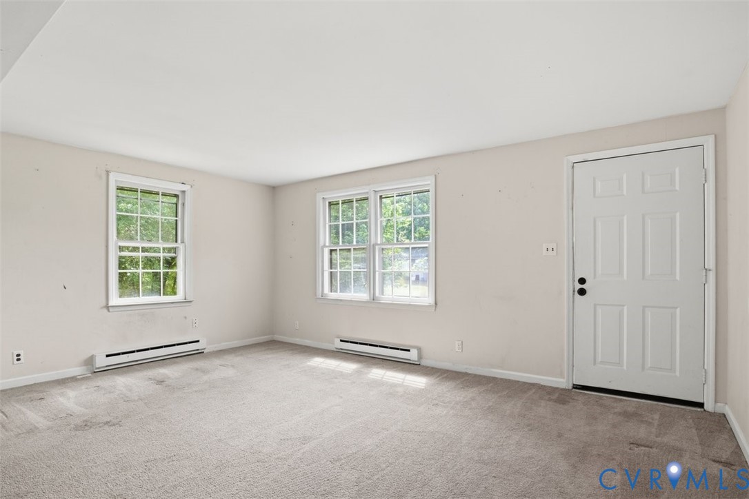 14527 Arwood Road Disputanta, VA 23842 - Photo 6 of 20 an empty room with a window