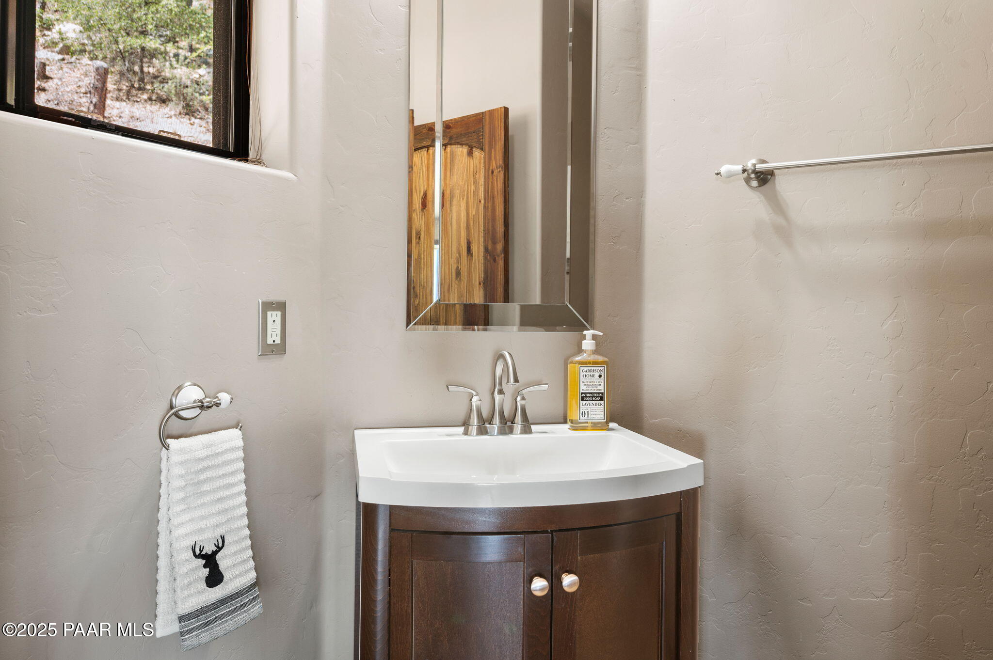 2700 Butterfly Ridge Prescott, AZ 86303 - Photo 25 of 53 Guest Bathroom