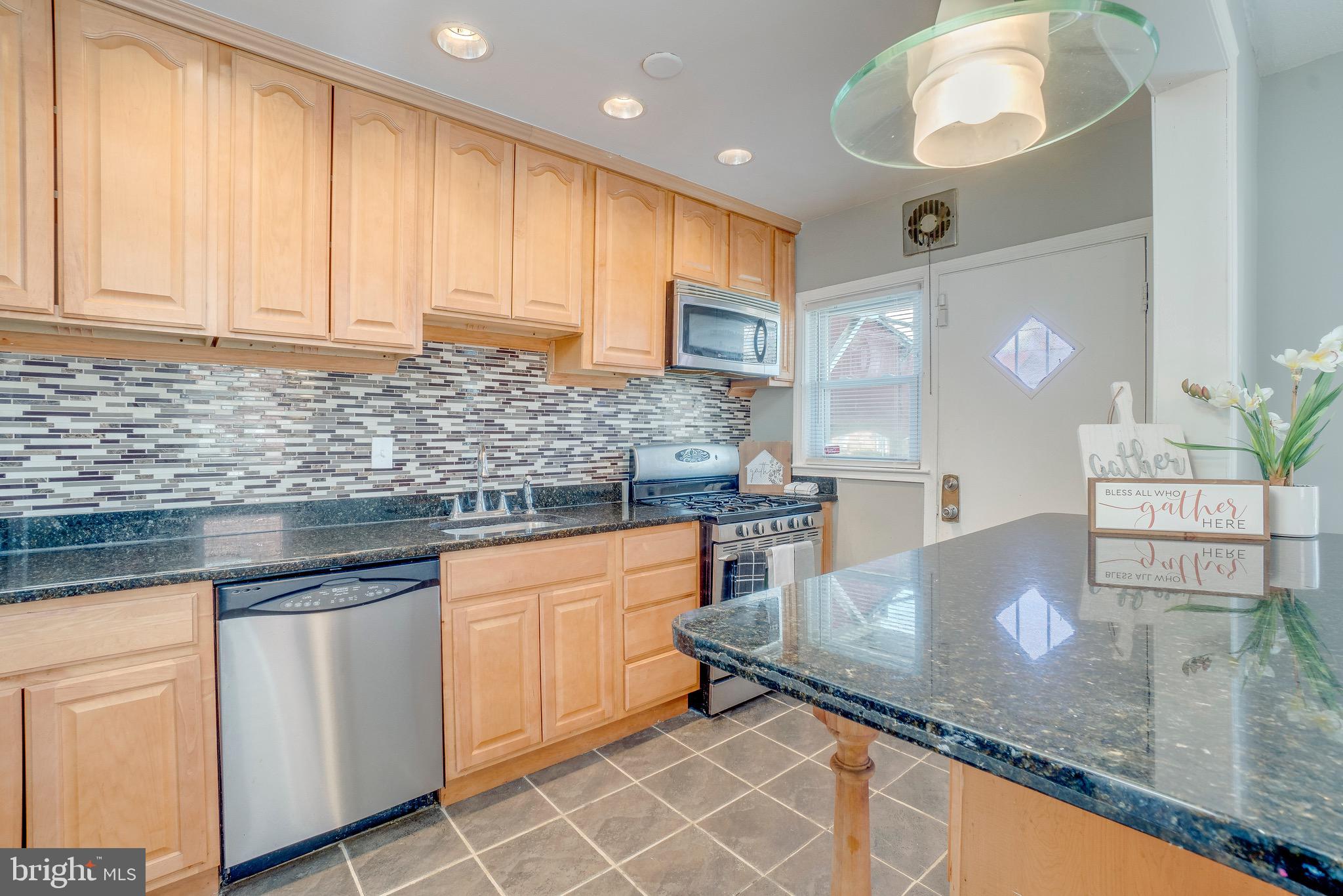 1330 Stonewood Road Baltimore, MD 21239 - Photo 12 of 38
