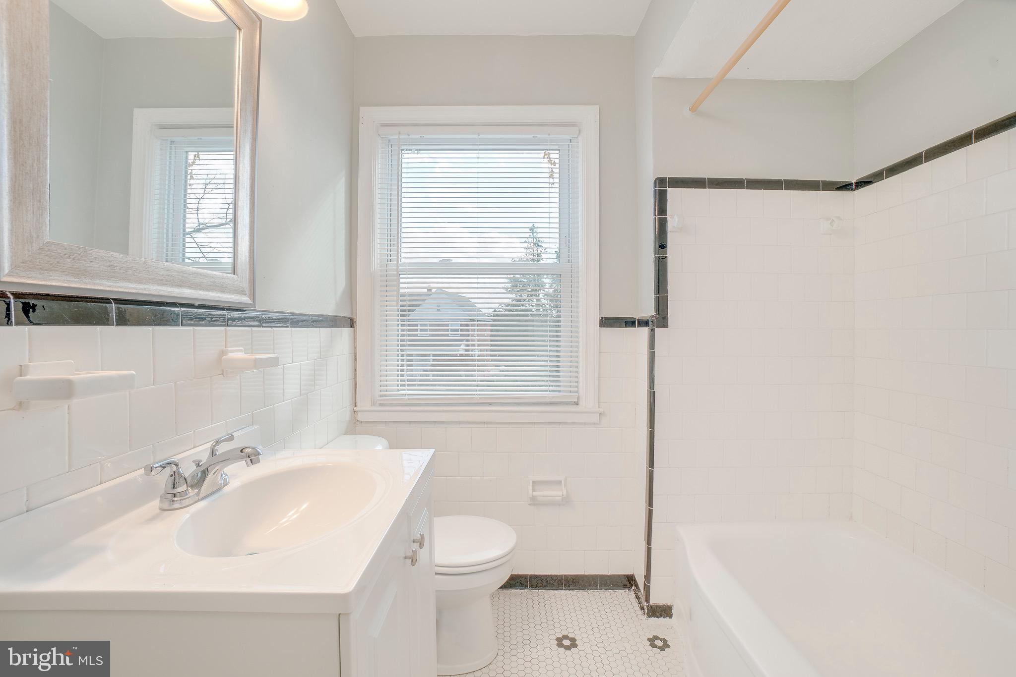 1330 Stonewood Road Baltimore, MD 21239 - Photo 27 of 38