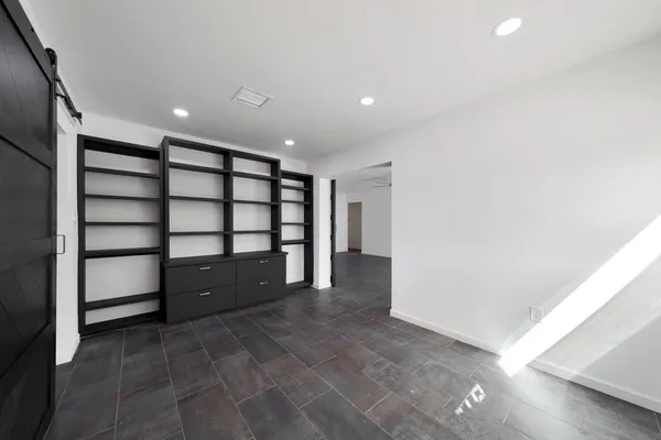 $2,700 | 7031 East Loma Land Drive, Scottsdale, AZ 85257