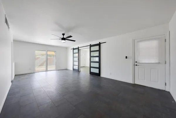 $2,700 | 7031 East Loma Land Drive, Scottsdale, AZ 85257