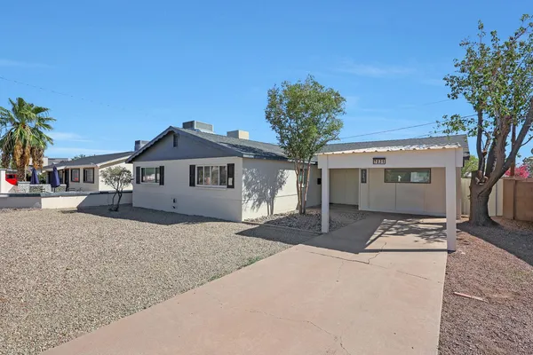 $2,700 | 7031 East Loma Land Drive, Scottsdale, AZ 85257