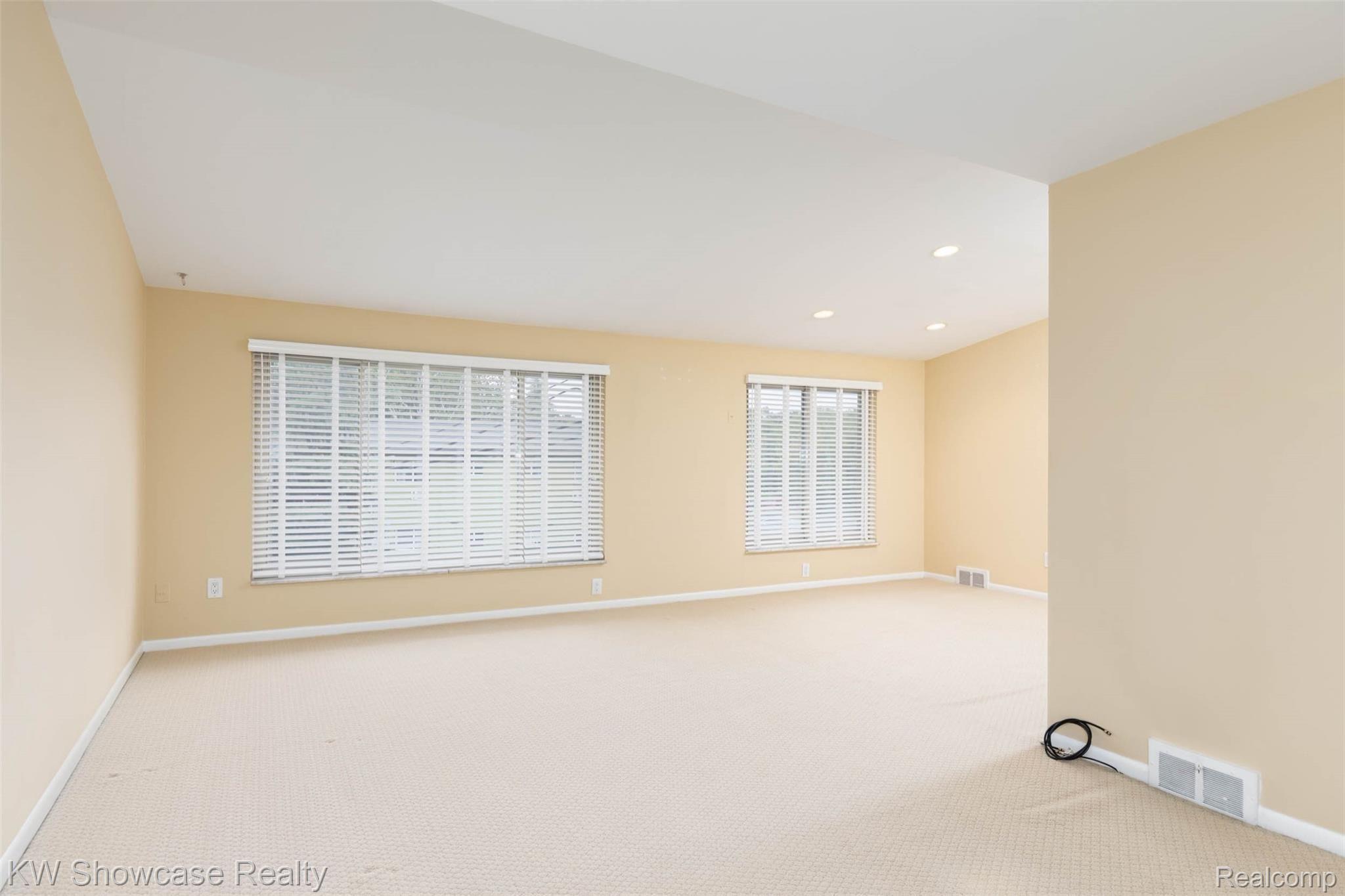 964 Adams Road, Unit 8 Birmingham, MI 48009 - Photo 3 of 23 Entrance View of Living Room and Dining Room.jpg