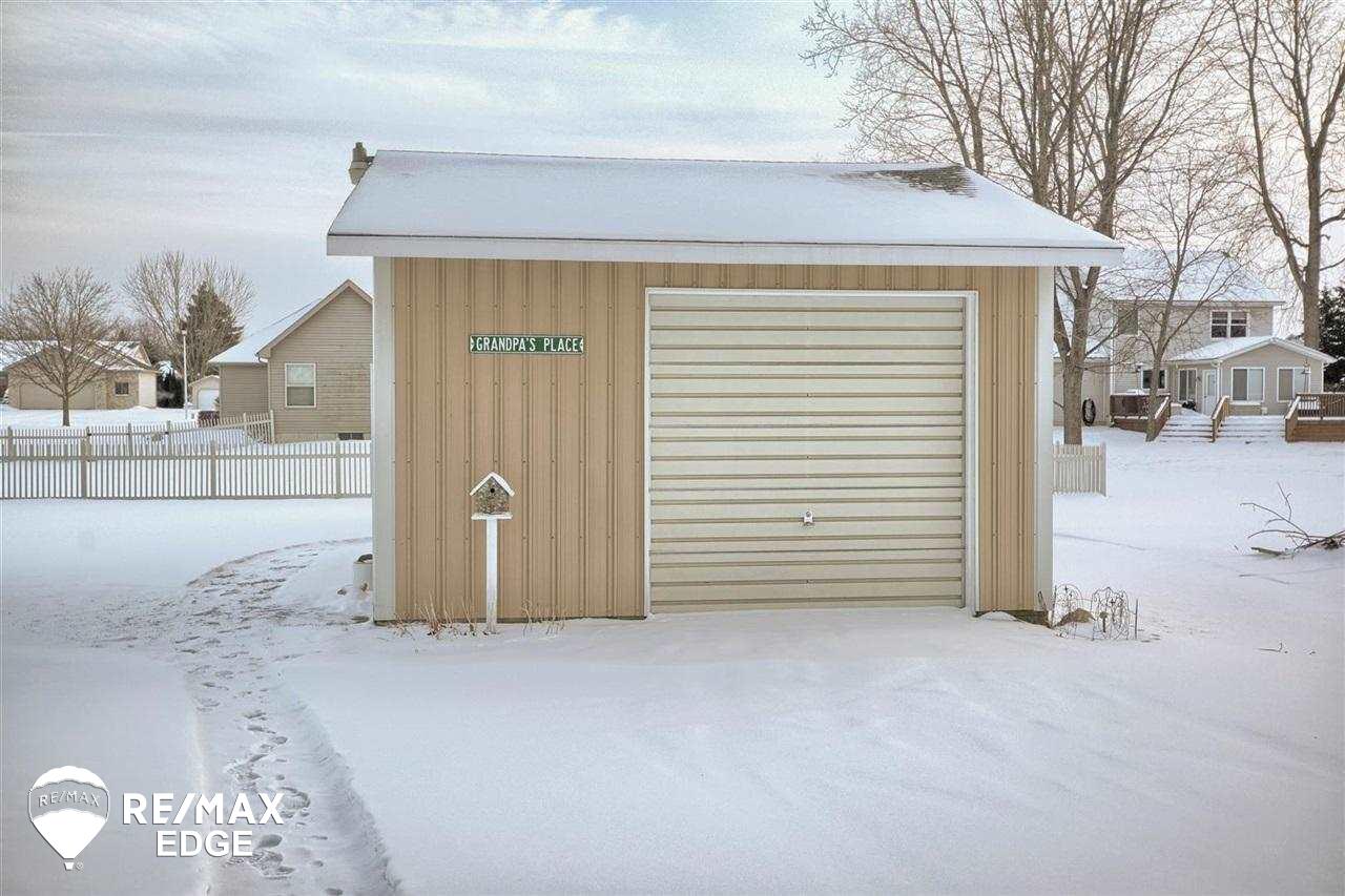 6318 East Potter Road Burton, MI 48509 - Photo 31 of 35 21425405-30.JPG