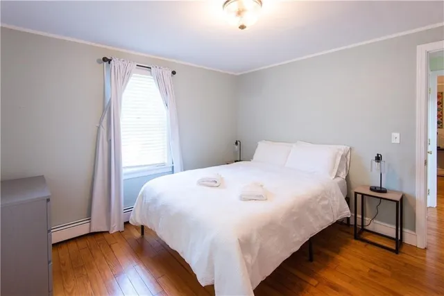 $2,300 | 393 Aquidneck Avenue, Middletown, RI 02842