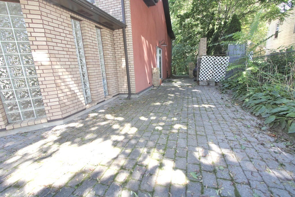 4 Carl Street Worcester, MA 01607 - Photo 24 of 27