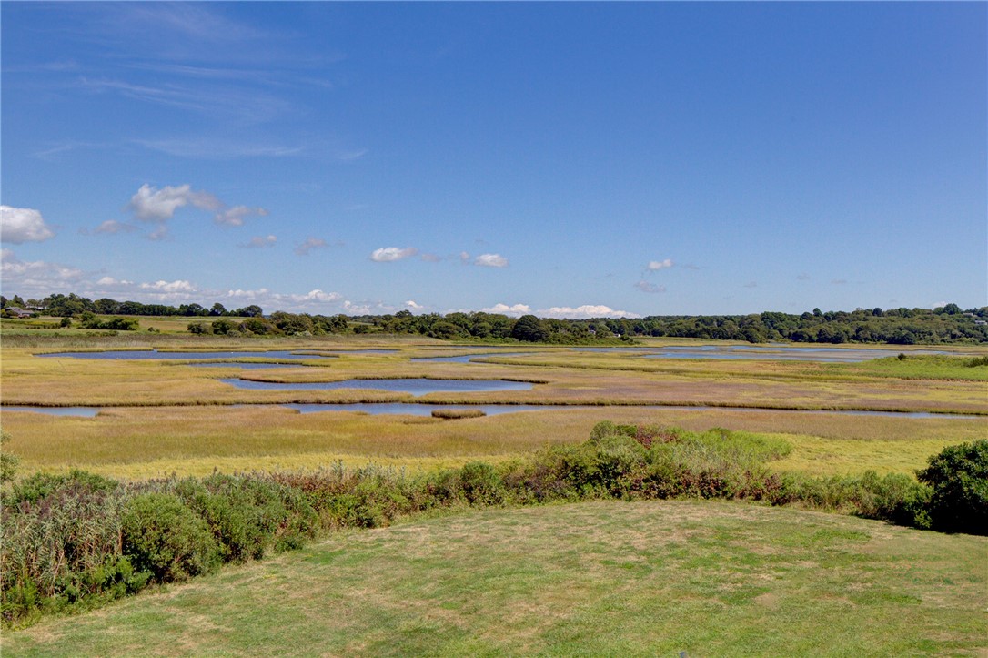 60 Philip Avenue Tiverton, RI 02878 - Photo 31 of 35