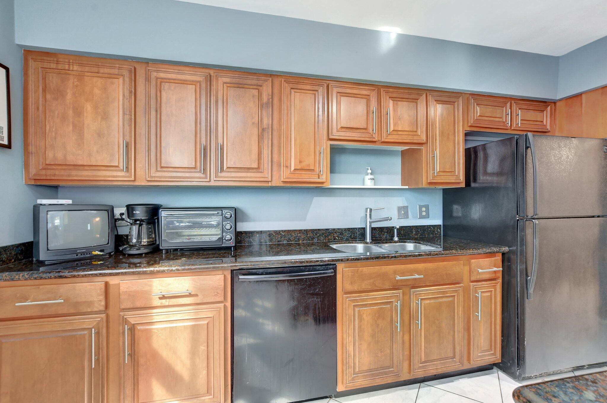 1180 South Ocean Boulevard, Unit 2E Boca Raton, FL 33432 - Photo 12 of 58 11-web-or-mls-DSC_1191