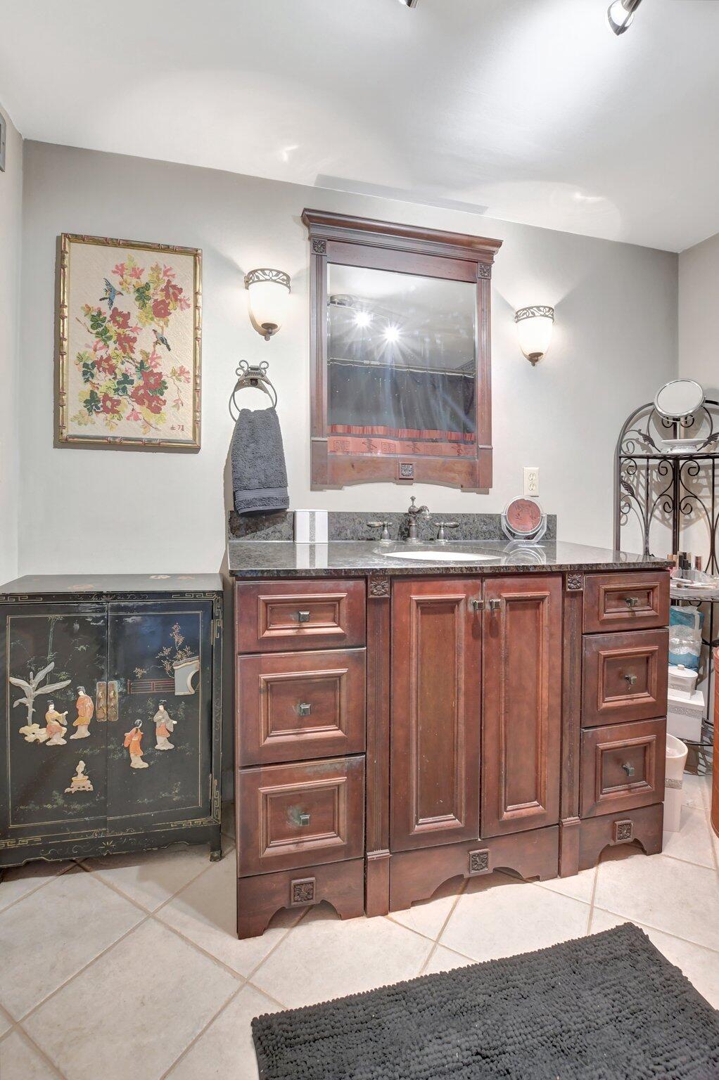 1180 South Ocean Boulevard, Unit 2E Boca Raton, FL 33432 - Photo 18 of 58 22-web-or-mls-DSC_1166