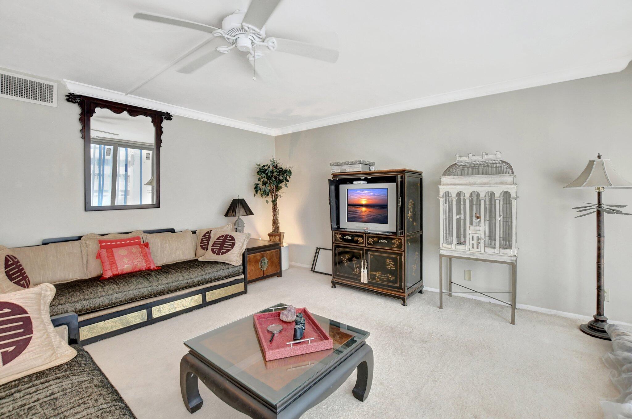 1180 South Ocean Boulevard, Unit 2E Boca Raton, FL 33432 - Photo 8 of 58 4-web-or-mls-DSC_1101