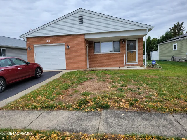 $2,400 | 43 Rodhos Street, Toms River, NJ 08757