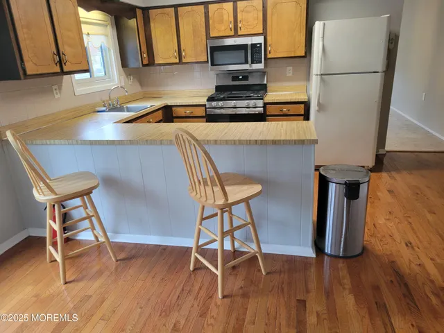 $2,400 | 43 Rodhos Street, Toms River, NJ 08757