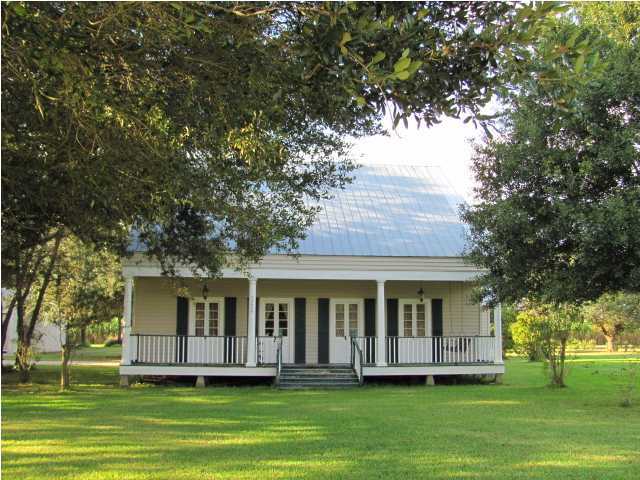 1344 D Duchamp Road Broussard, LA 70518 - Photo 1 of 20 Primary Photo