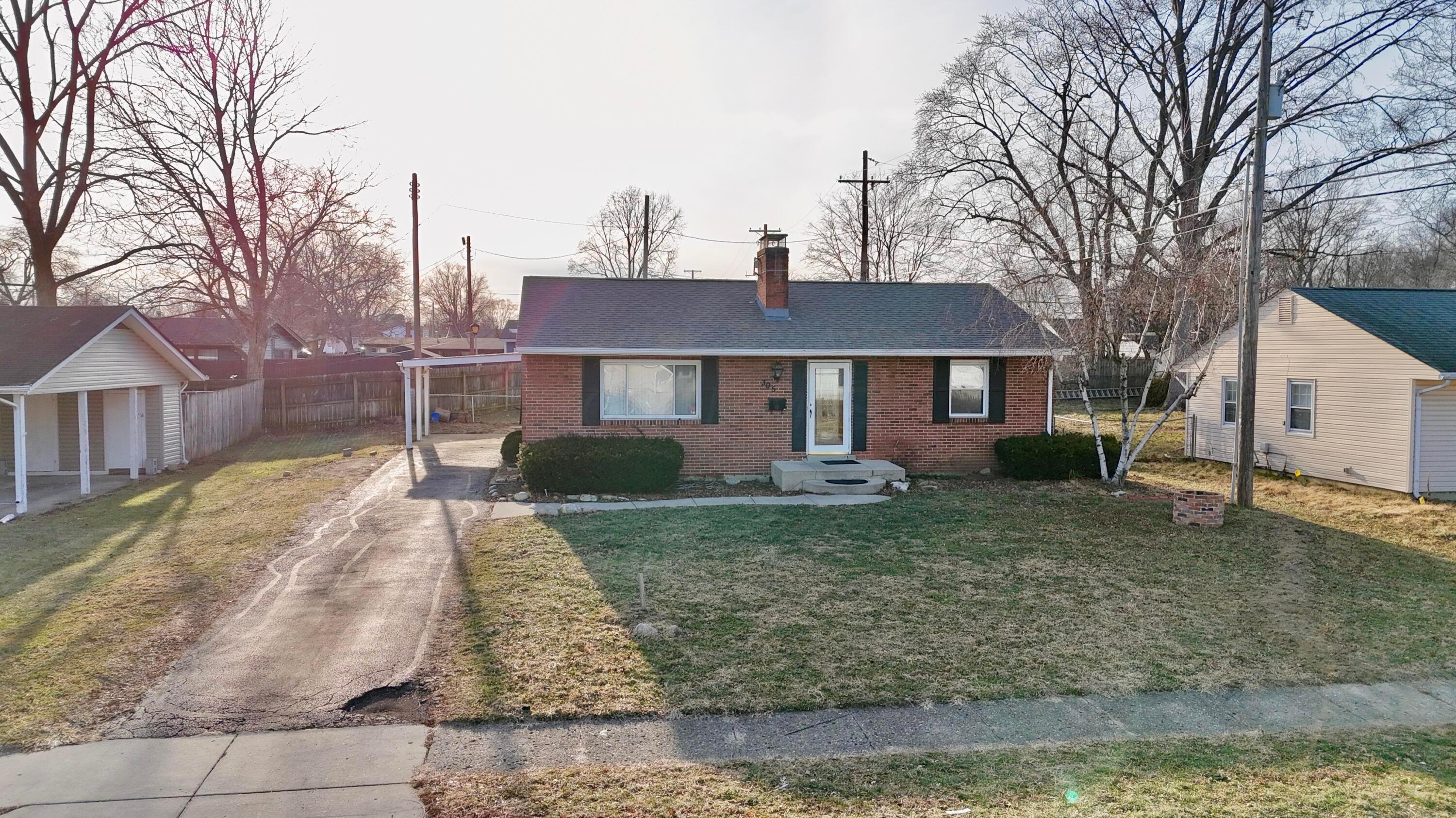 305 Danhurst Road Columbus, OH 43228 - Photo 2 of 39
