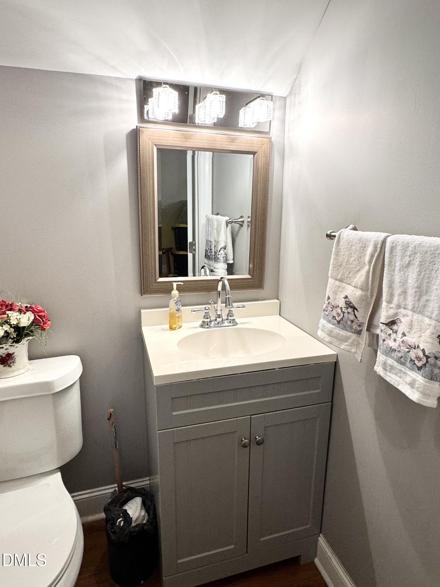 640 Tart Town Road Dunn, NC 28334 - Photo 50 of 71 Second Floor Bathroom