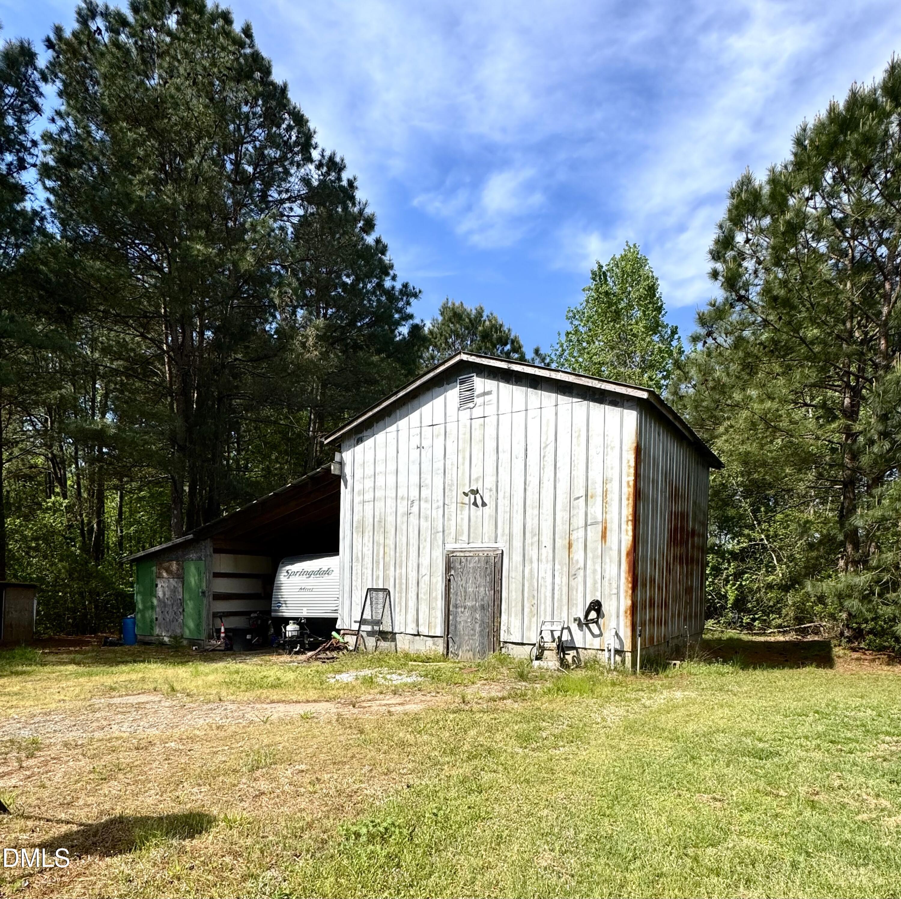 640 Tart Town Road Dunn, NC 28334 - Photo 63 of 71 Barn