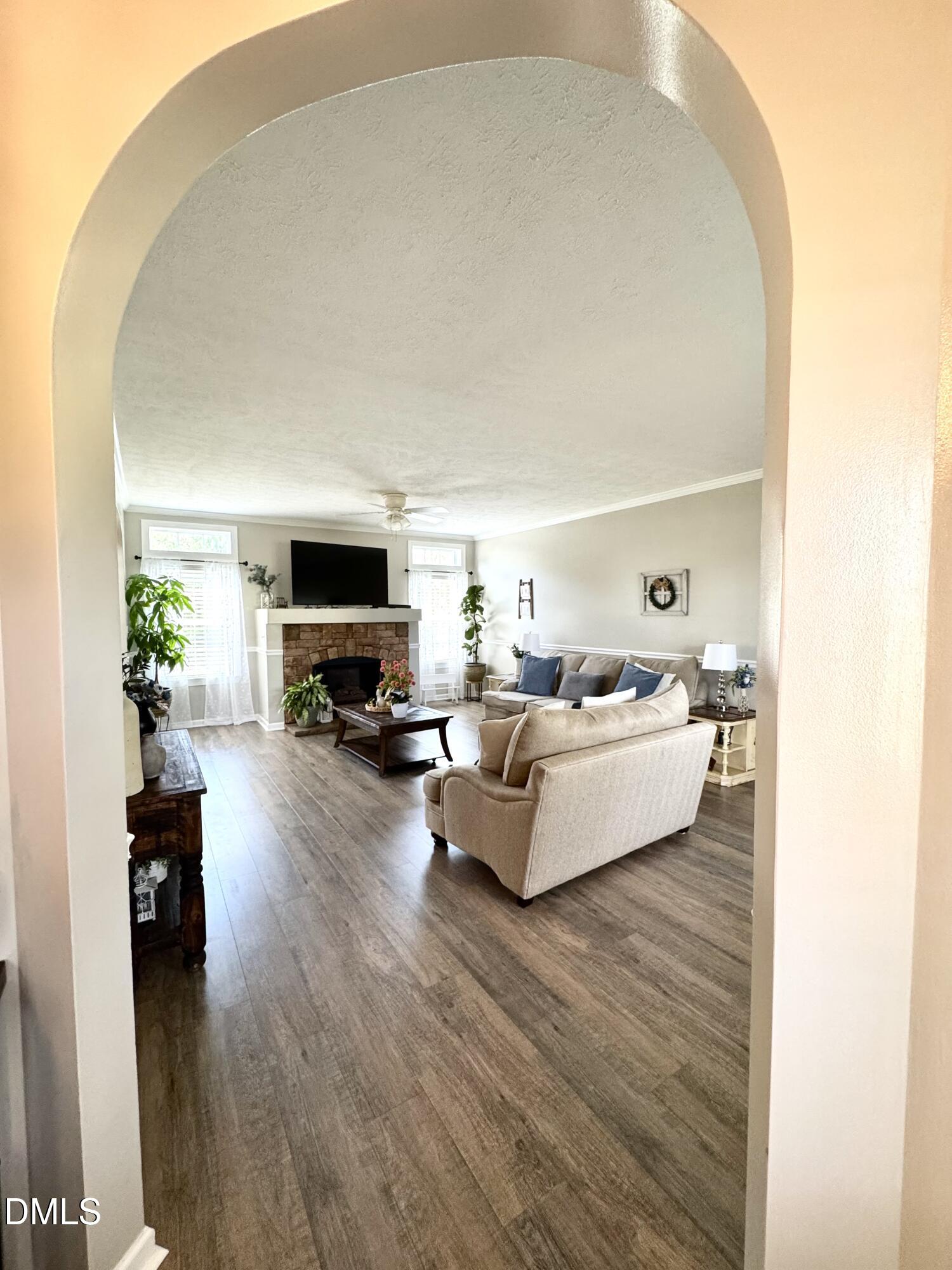 640 Tart Town Road Dunn, NC 28334 - Photo 8 of 71 Family Room 2