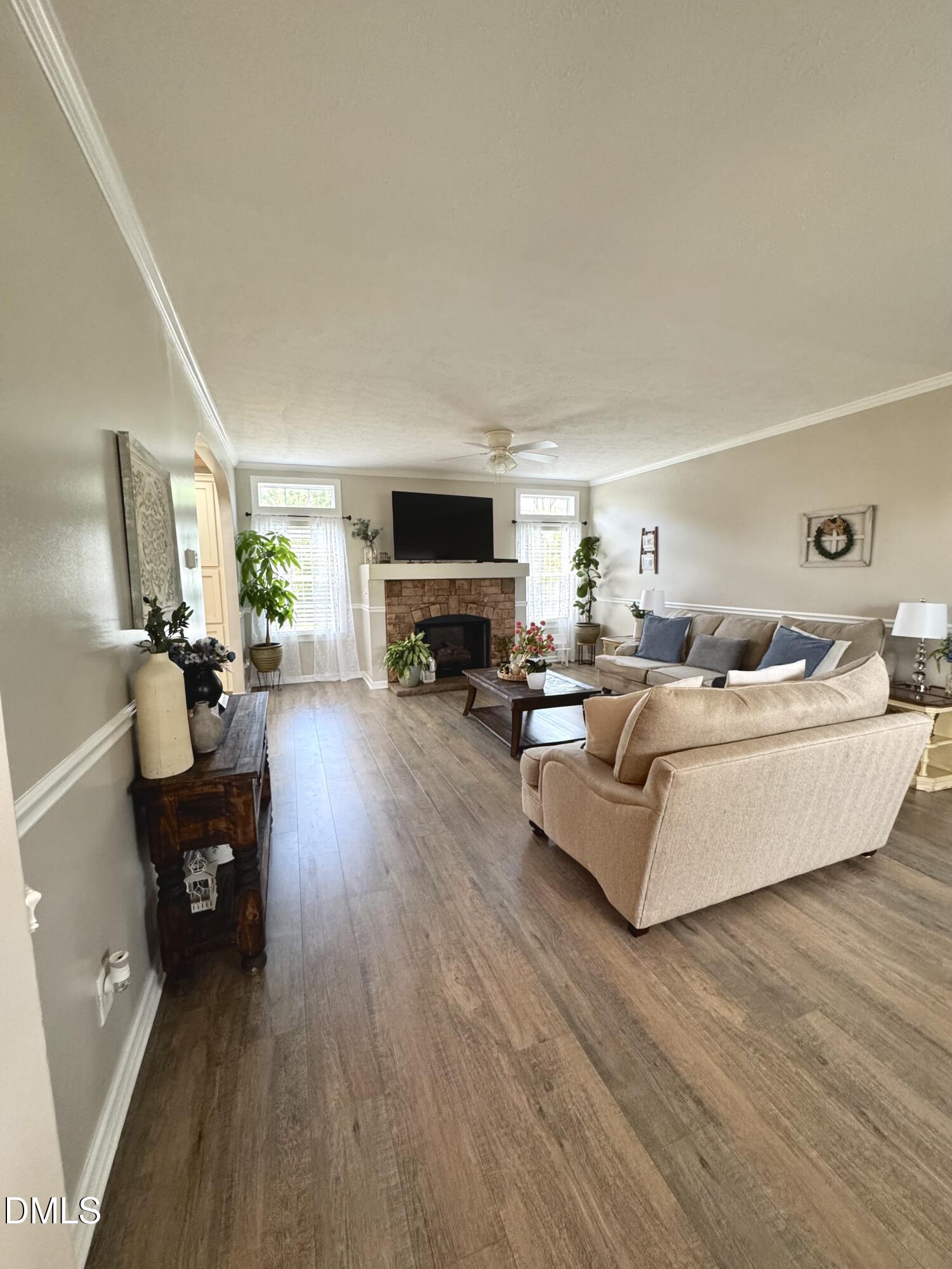 640 Tart Town Road Dunn, NC 28334 - Photo 9 of 71 Family Room 3