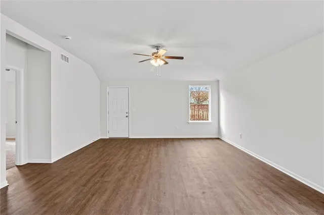 $336,320 | 452 Rock Creek Drive, Tonganoxie, KS 66086