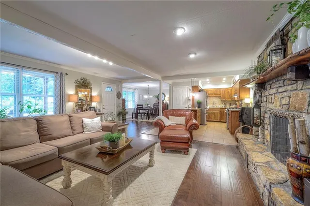 $700,000 | 7540 West 197th Street, Stilwell, KS 66085