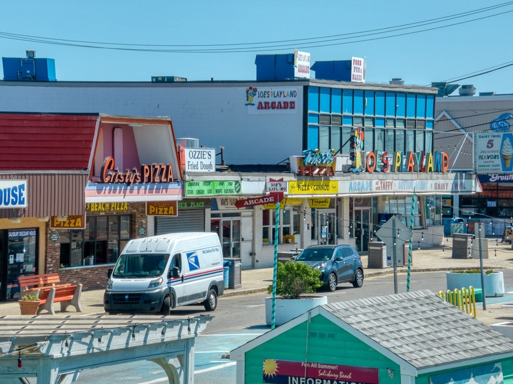 2 Sandpiper Way, Unit A Salisbury, MA 01952 - Photo 27 of 30 a store with outdoor seating