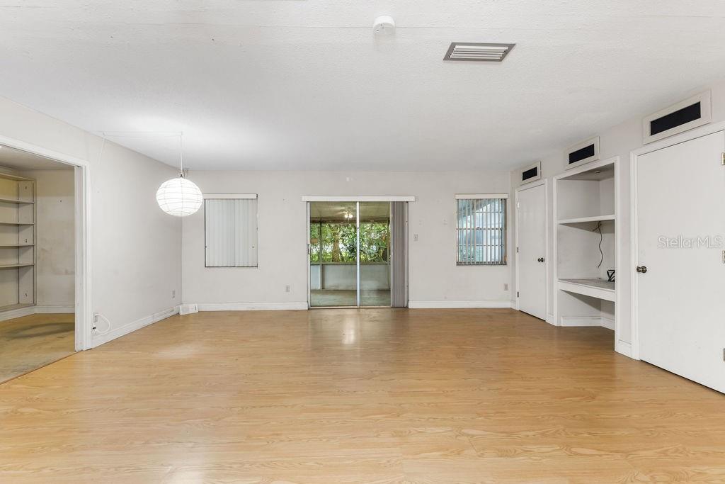 257 Sheppard Street Altamonte Springs, FL 32701 - Photo 3 of 24 Gallery Image 3