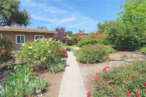 $1,850 | 35294 Adams Lane, Unit C, Yucaipa, CA 92399