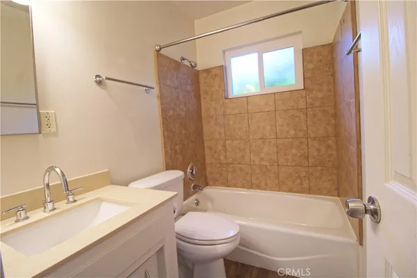 $1,850 | 35294 Adams Lane, Unit C, Yucaipa, CA 92399