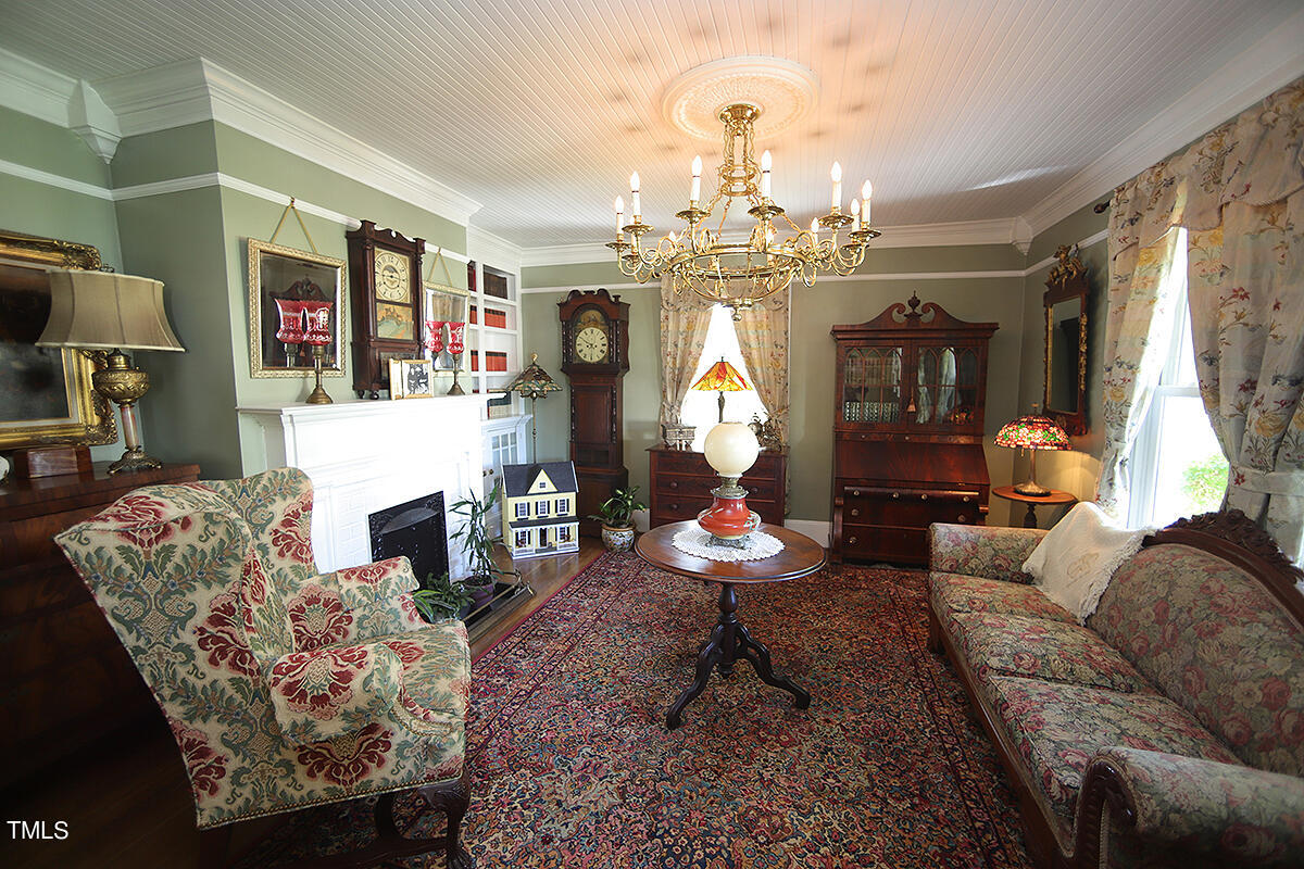 101 South Main Street Wendell, NC 27591 - Photo 9 of 22 Living Room
