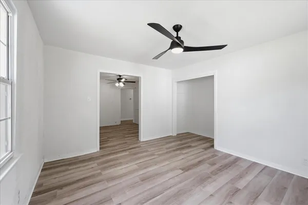 $2,250 | 519 South 13th Street, Nederland, TX 77627