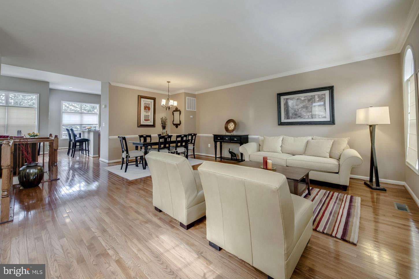 7372 Stream Bluff Way Springfield, VA 22153 - Photo 6 of 30 Living Room