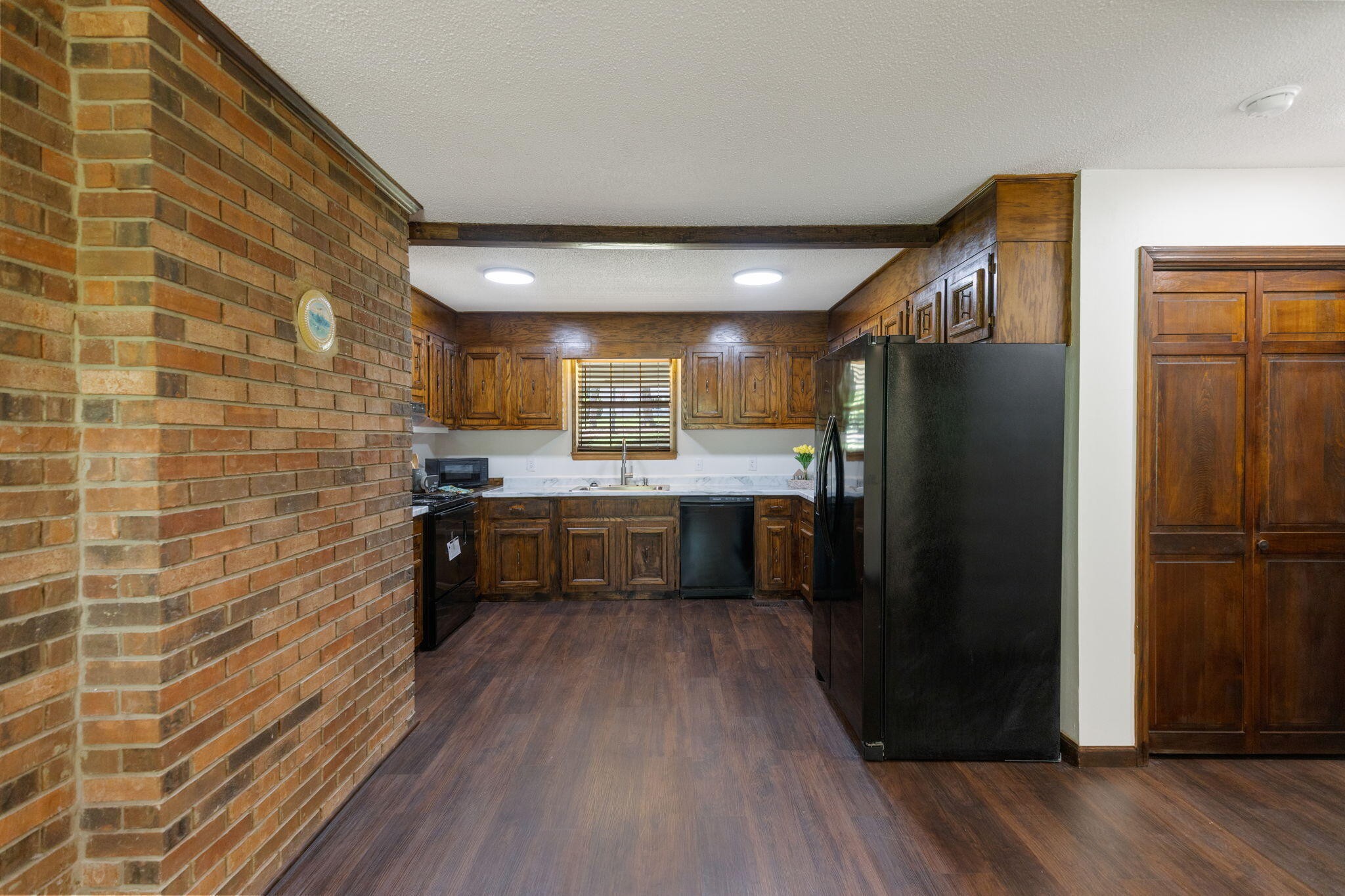 9814 Lakeside Road Harrison, TN 37341 - Photo 8 of 35 Gallery Image 8