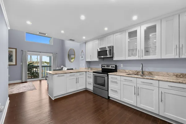 $3,300 | 909 South Ponce De Leon Boulevard, St. Augustine, FL 32084