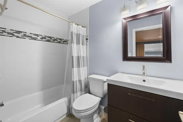 $3,300 | 909 South Ponce De Leon Boulevard, St. Augustine, FL 32084
