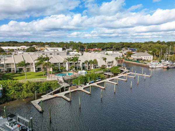 $3,300 | 909 South Ponce De Leon Boulevard, St. Augustine, FL 32084