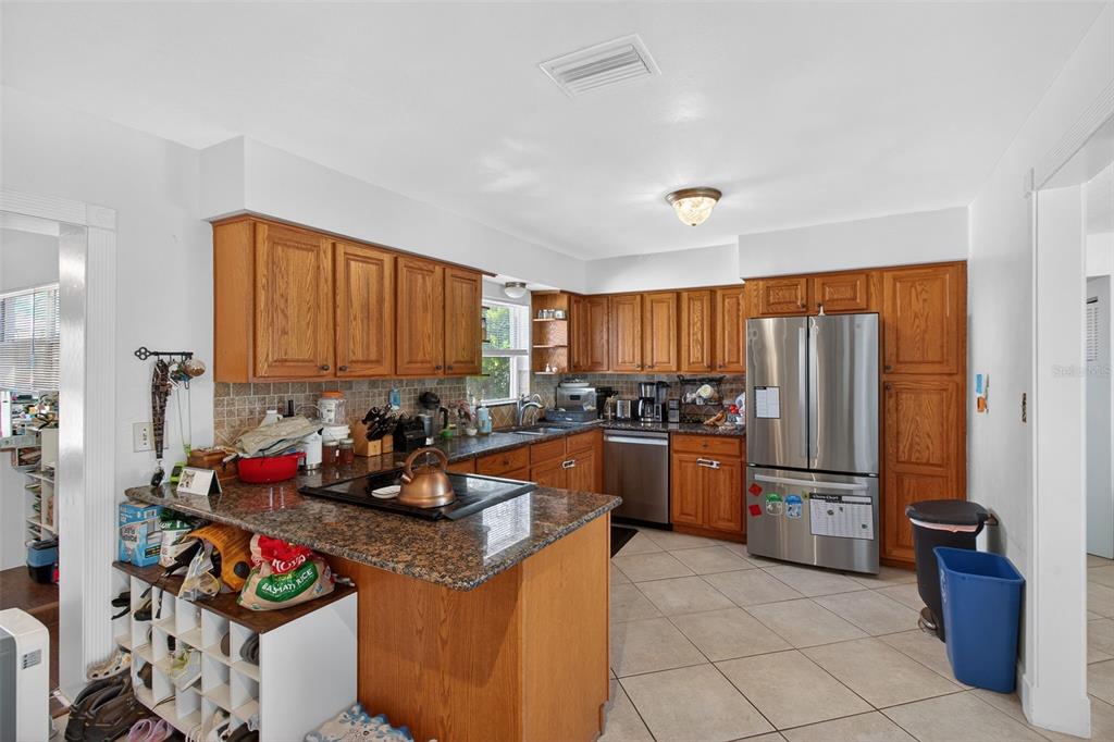 10427 124th Terrace Largo, FL 33773 - Photo 8 of 27