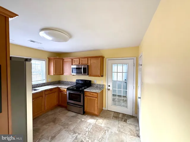 $2,250 | 3200 Lafayette Boulevard, Fredericksburg, VA 22408