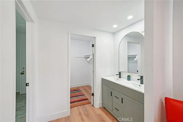 a view of walk in closet