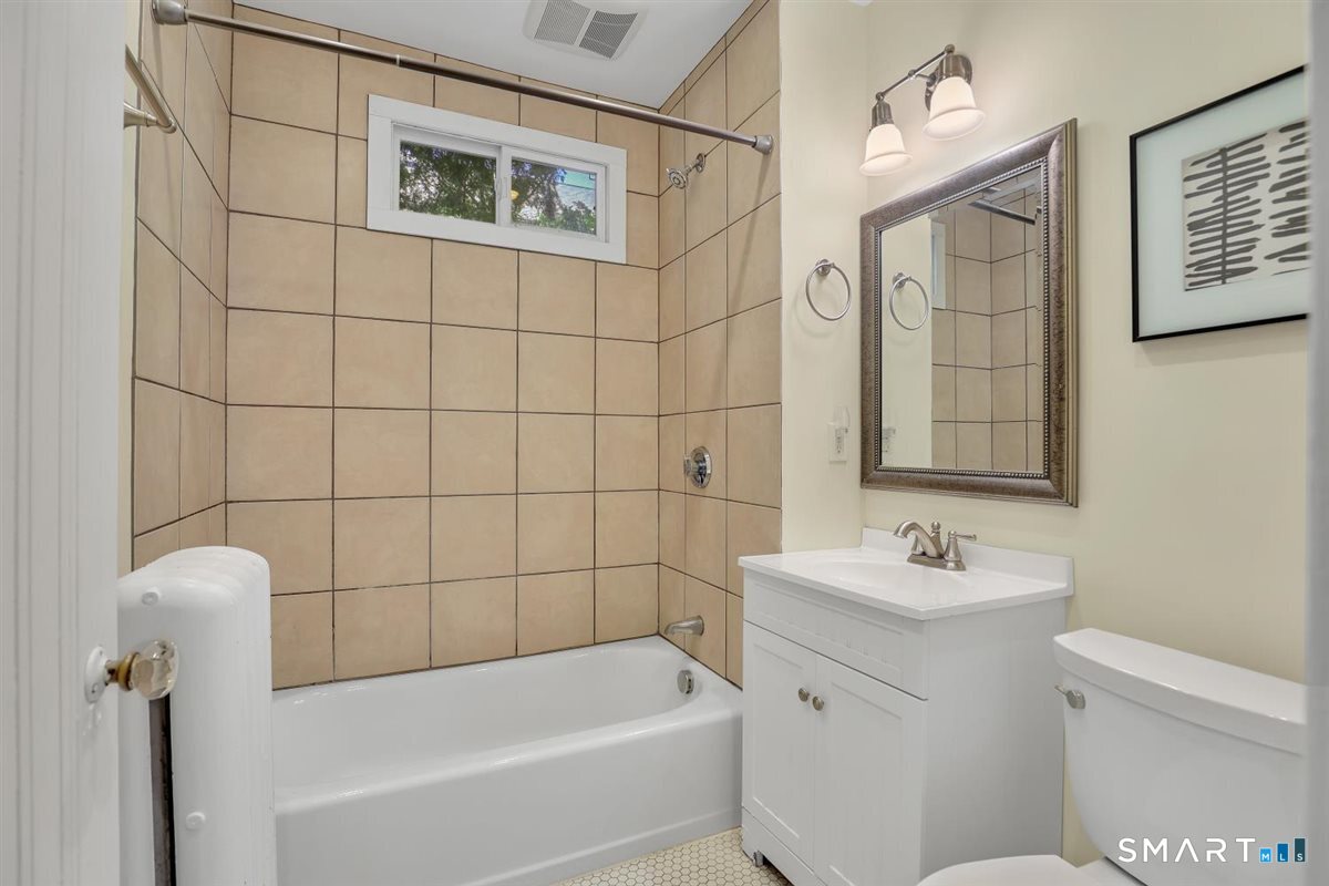 152 Brace Road West Hartford, CT 06107 - Photo 24 of 31 Gallery Image 24