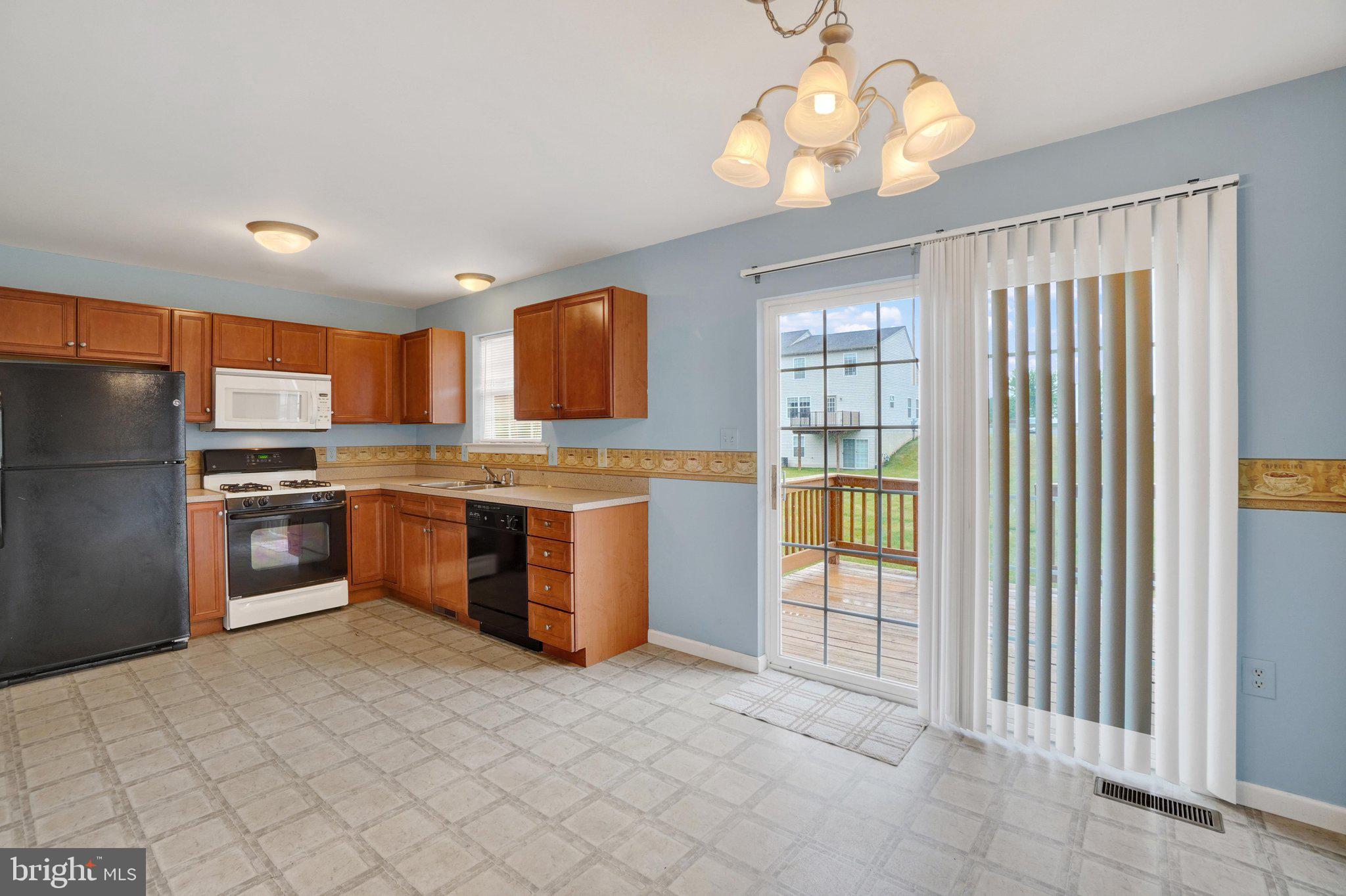 45 Yarrow Court Manchester, PA 17345 - Photo 4 of 27