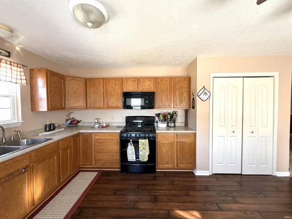 $285,000 | 411 Heritage Drive, Delphi, IN 46923