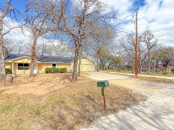 $174,900 | 237 Tall Timber Loop, Whitney, TX 76692