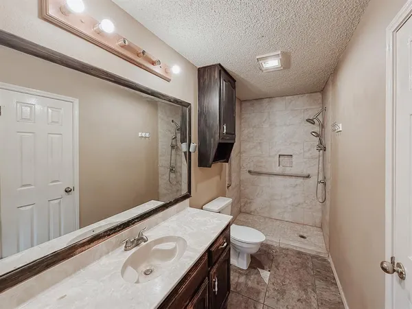 $174,900 | 237 Tall Timber Loop, Whitney, TX 76692