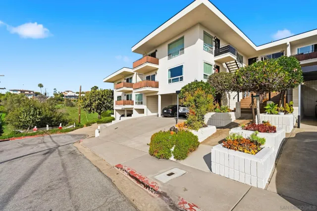 $769,000 | 1828 Linwood Street, Unit 1, San Diego, CA 92110